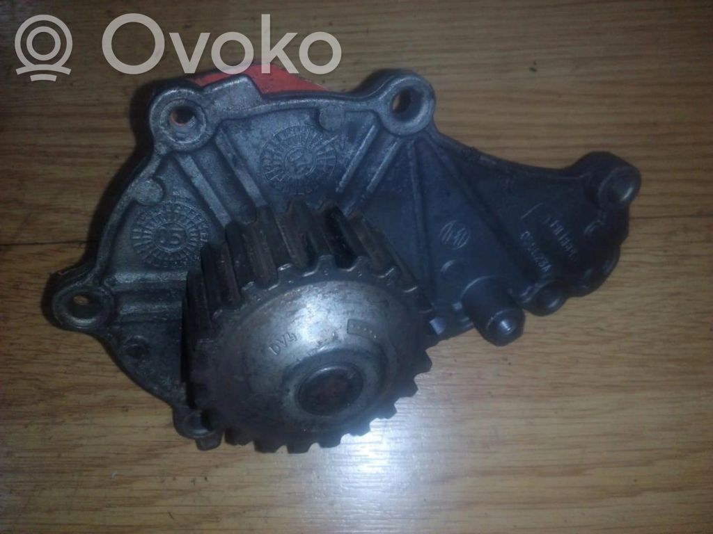 Vesipumppu   267393,267393