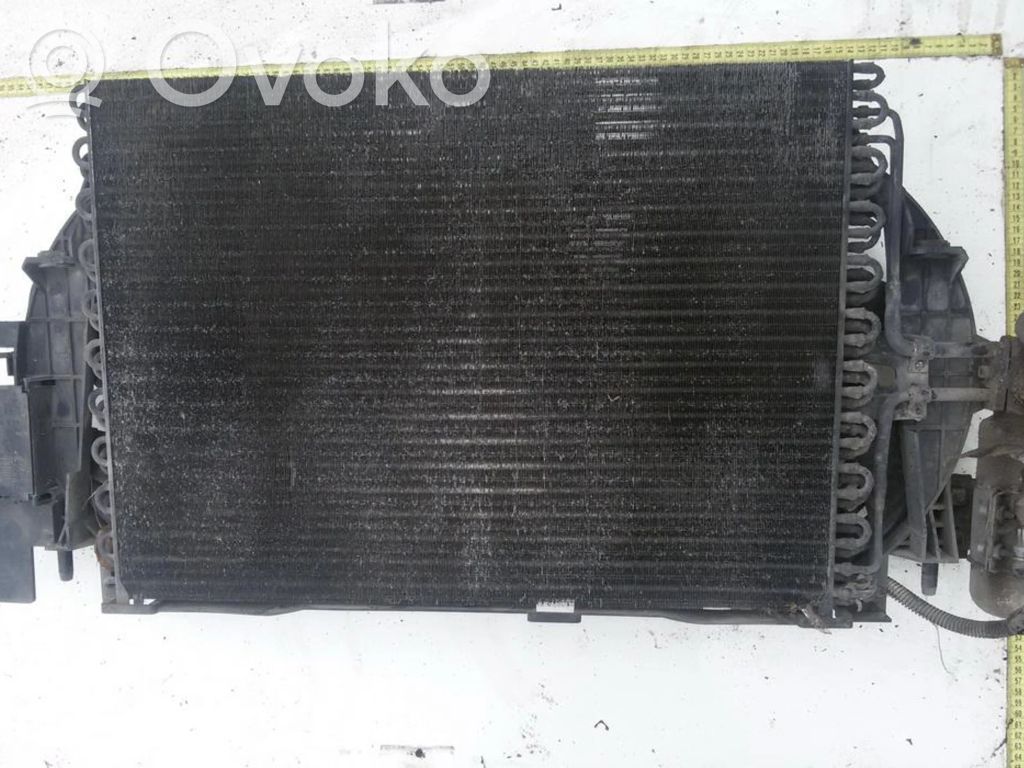 Renault Laguna I Radiateur condenseur de climatisation 