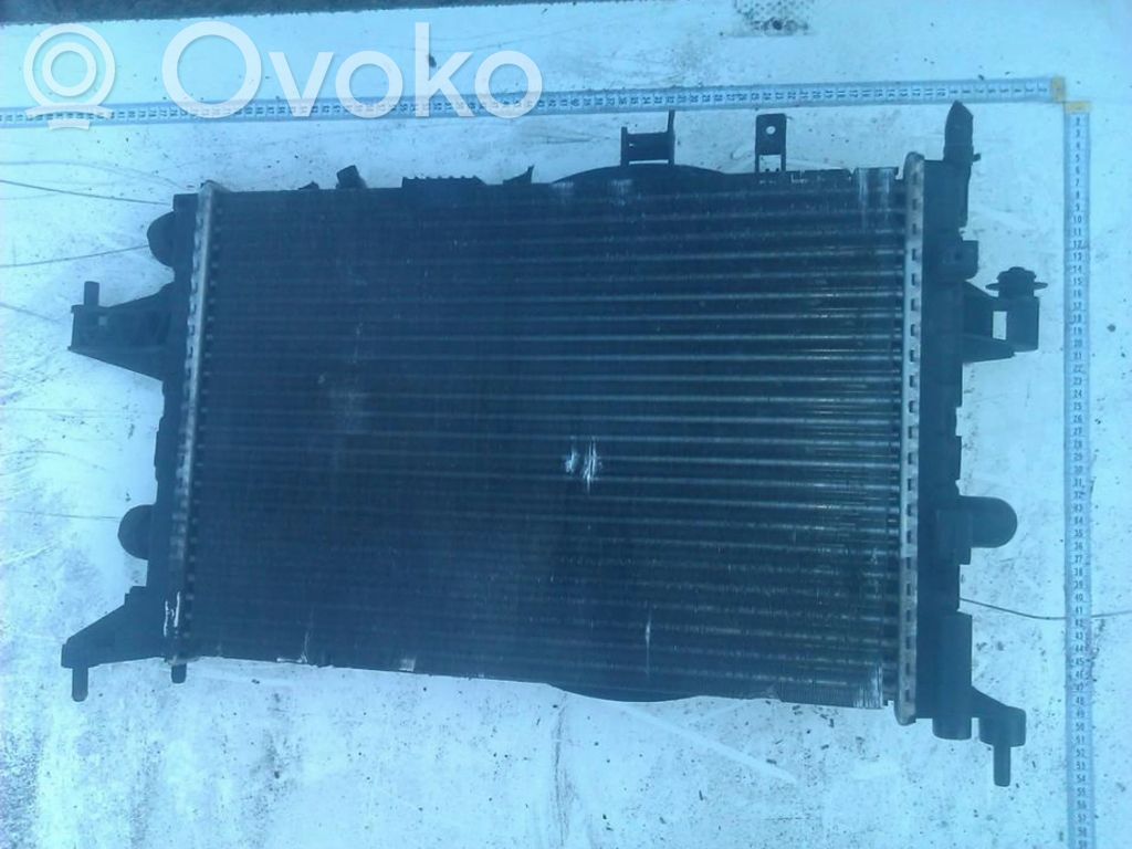 Opel Corsa C Radiatore di raffreddamento 