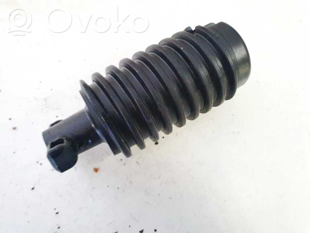 Volkswagen Touran I Șurub fixare roată de rezervă 