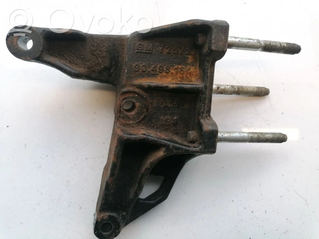 Opel Vectra B Engine mounting bracket 