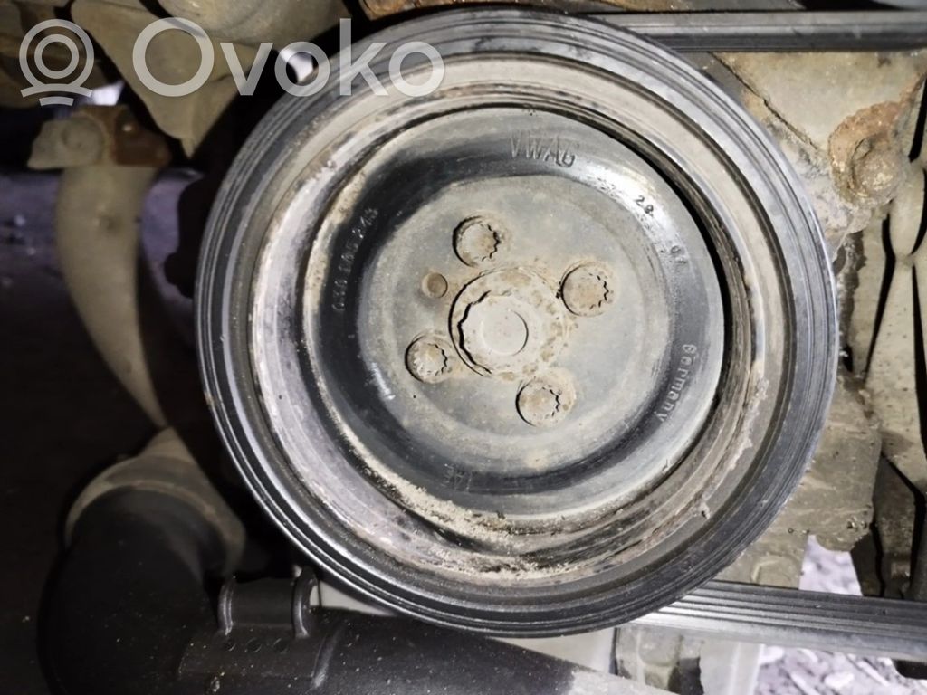 Kampiakselin vauhtipyörä   03G105243,03G105243