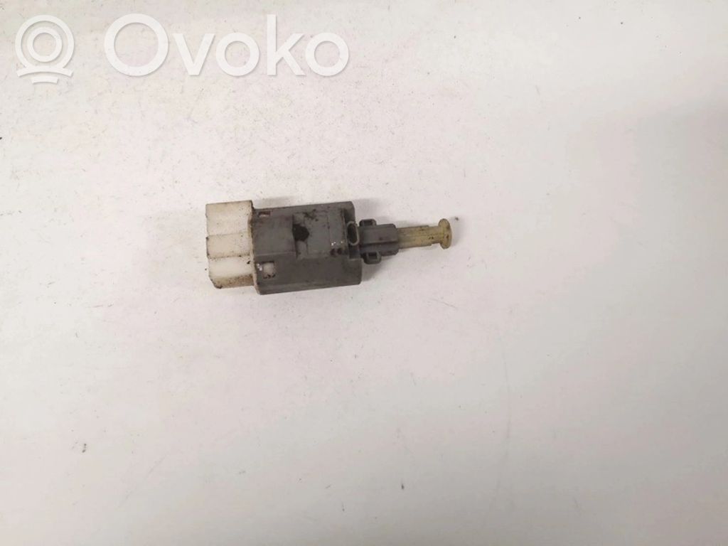 Jarrupolkimen anturin kytkin   GA2D6649Y,GA2D6649Y