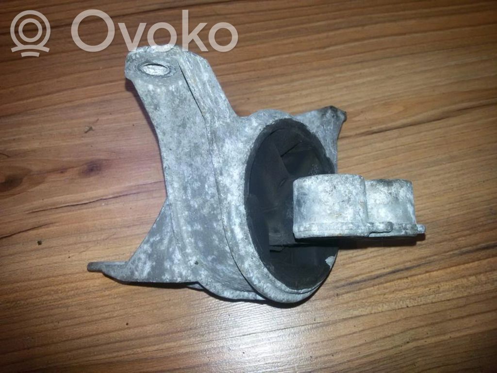 Opel Zafira A Supporto di montaggio del motore 