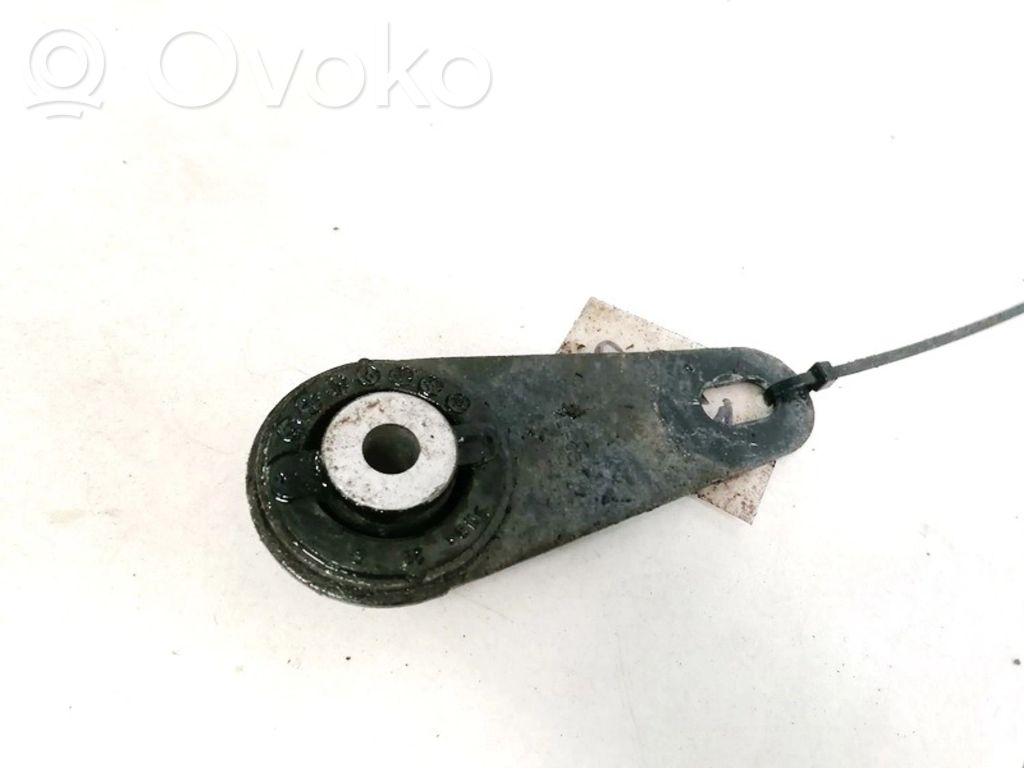 Engine mount bracket