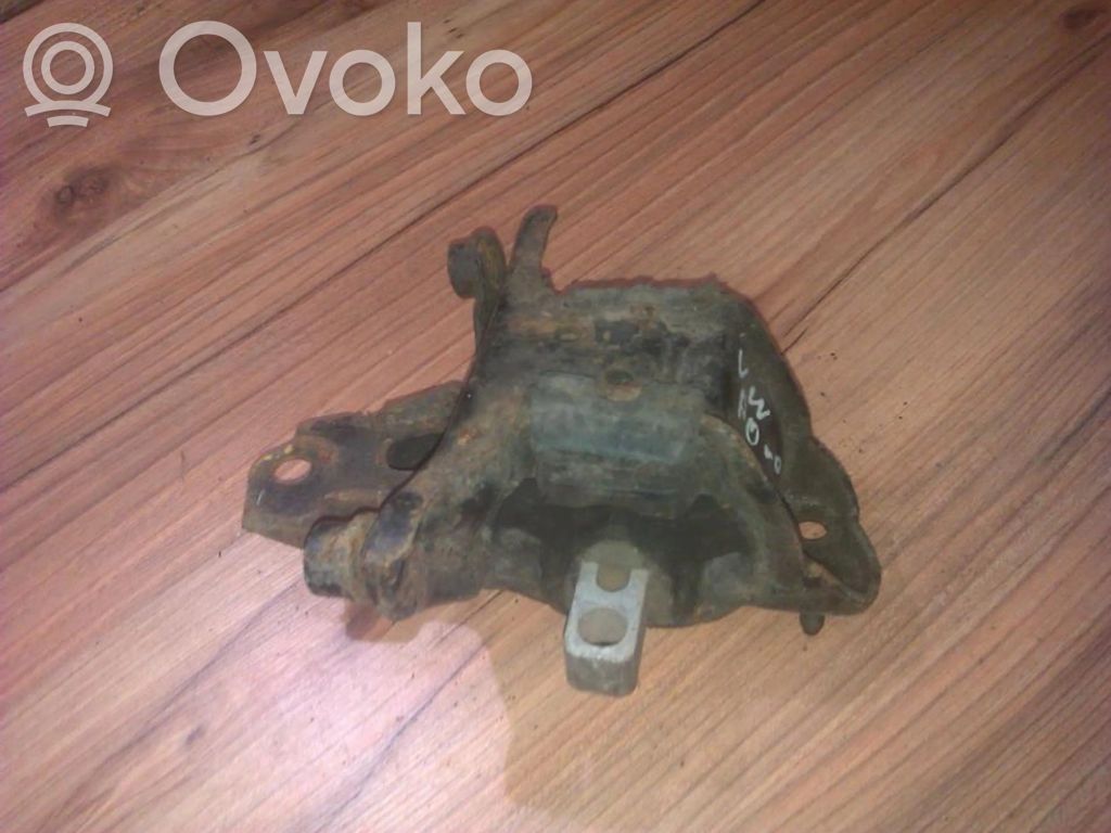 Volkswagen Polo IV 9N3 Supporto di montaggio del motore