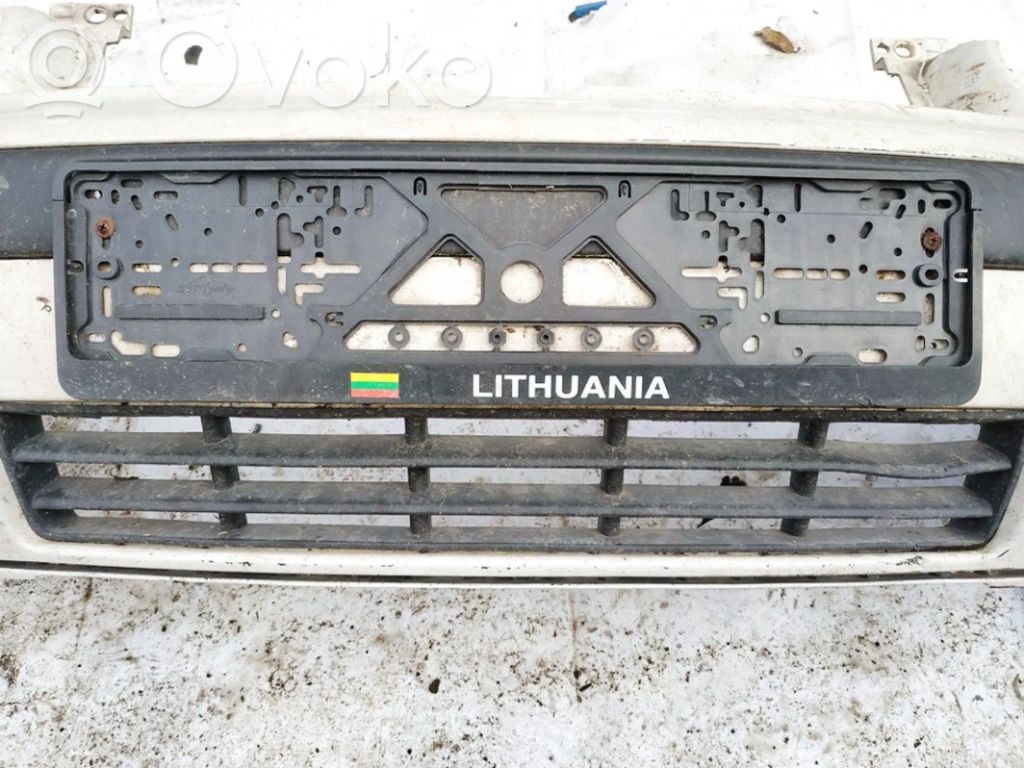 Grilă inferioară bară față