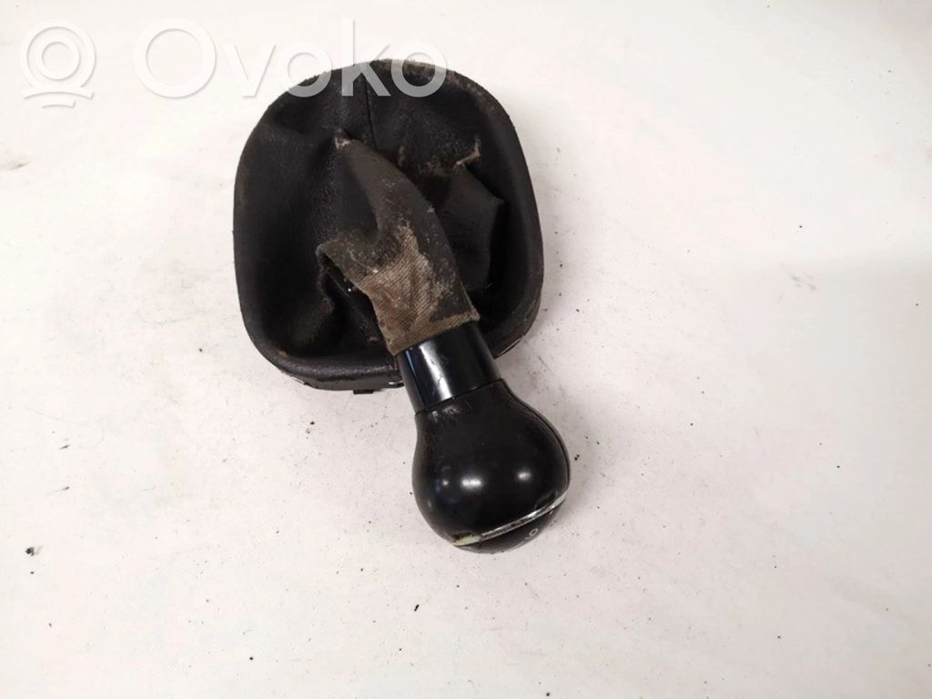 Volkswagen Touran I Perilla/embellecedor de cuero de la palanca de cambios