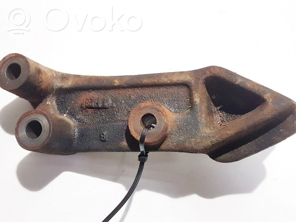 KIA Carnival Łapa / Mocowanie silnika 
