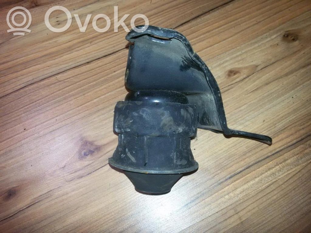 Ford Mondeo Mk III Supporto di montaggio del motore 