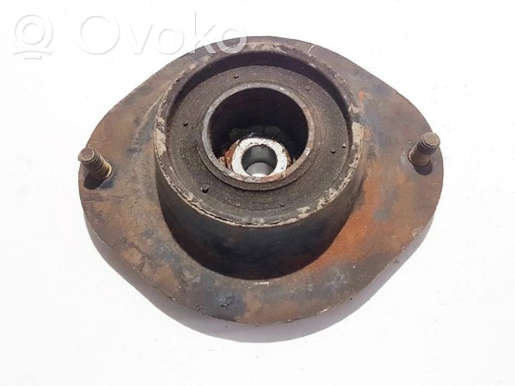 Opel Astra F Kierrejousen kiinnitys 