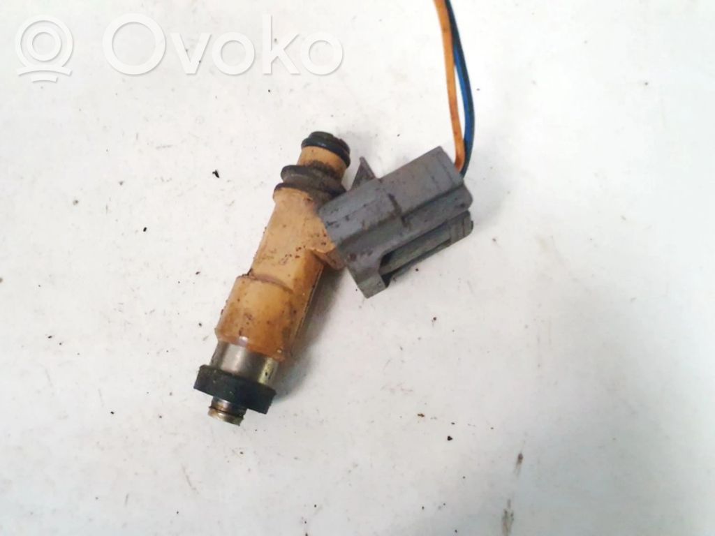 Subaru Outback Polttoainesuutin