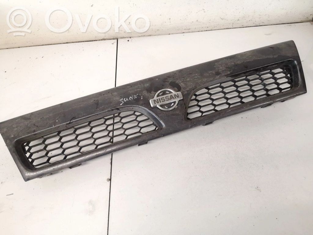 Nissan Sunny Griglia anteriore