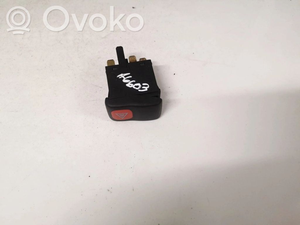 Volkswagen Polo III 6N 6N2 6NF Comutator lumini pericol 