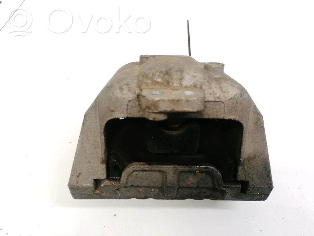 Volkswagen Golf IV Suport tampon motor 