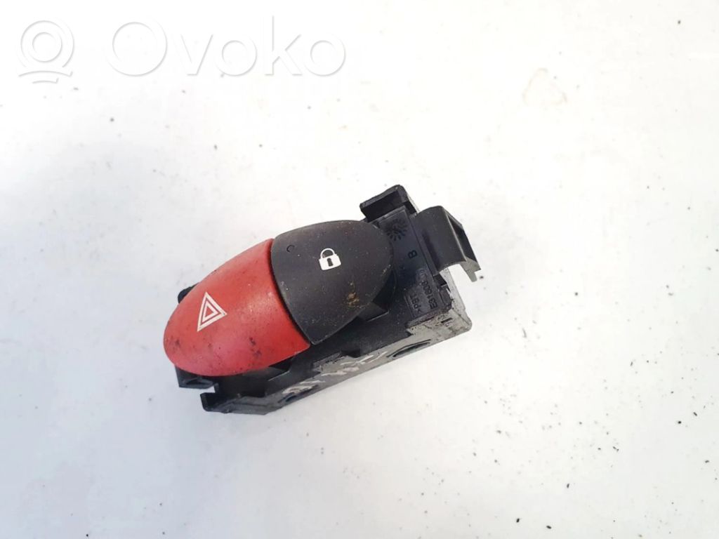 Renault Clio III Interruttore luci di emergenza
