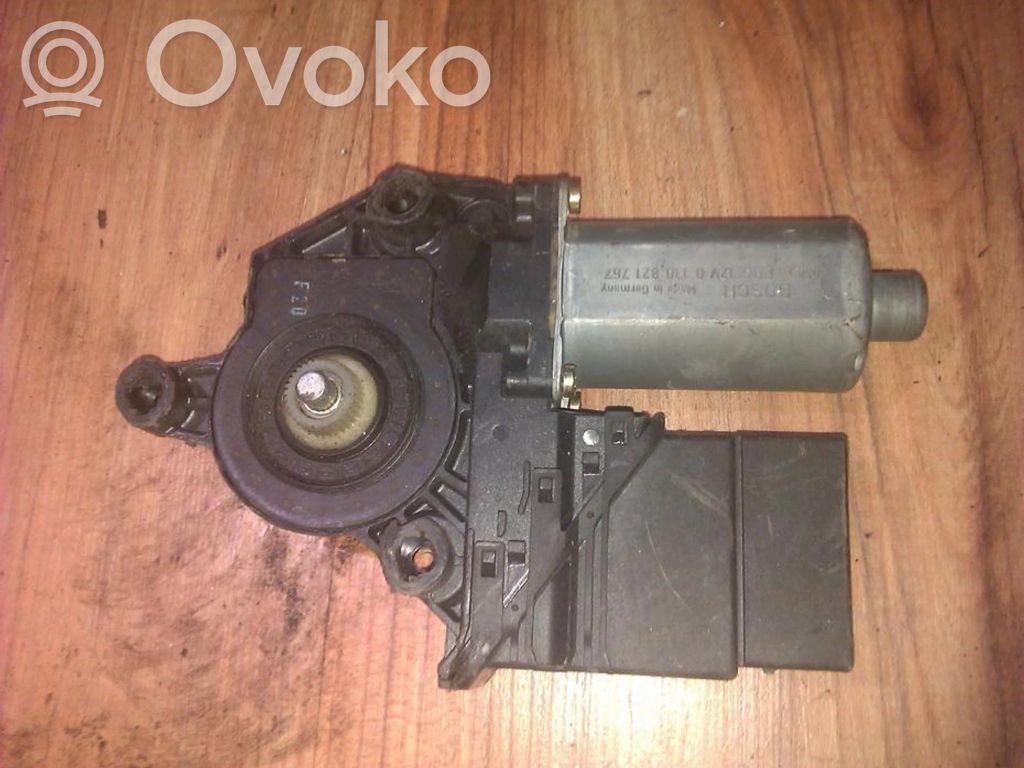 Volkswagen Golf IV Motorino alzacristalli della portiera anteriore