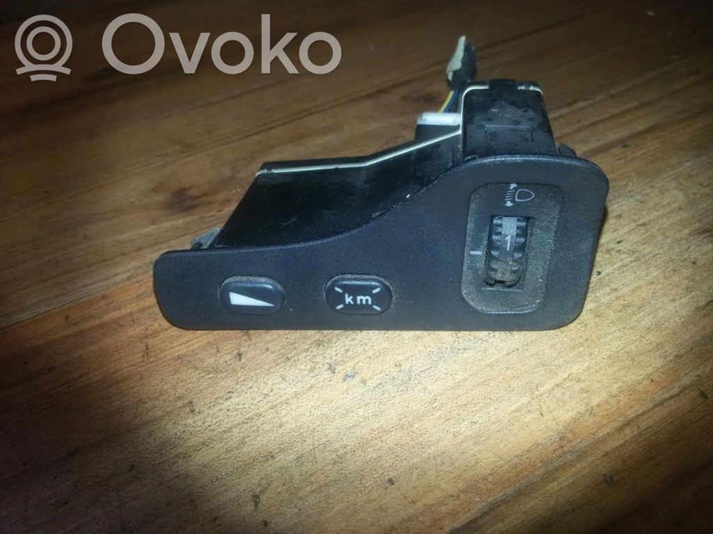 Alfa Romeo 156 Ajovalojen korkeuden säätökytkin 