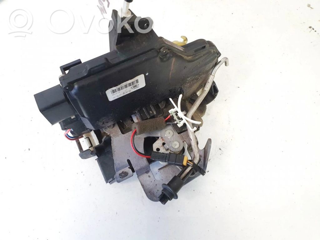Skoda Octavia Mk2 (1Z) Serratura portiera anteriore