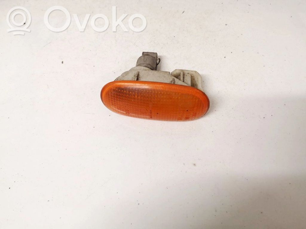Mitsubishi Colt Indicatore di direzione del parafango anteriore 