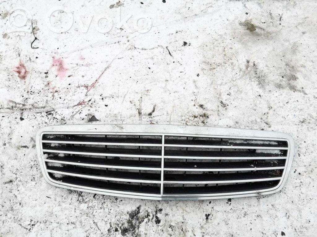 Mercedes-Benz S W220 Etusäleikkö 