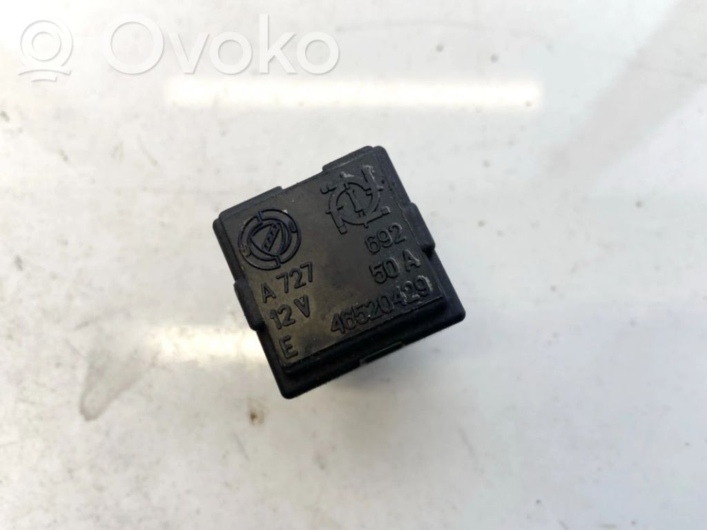 Otros relés   46520429,46520429