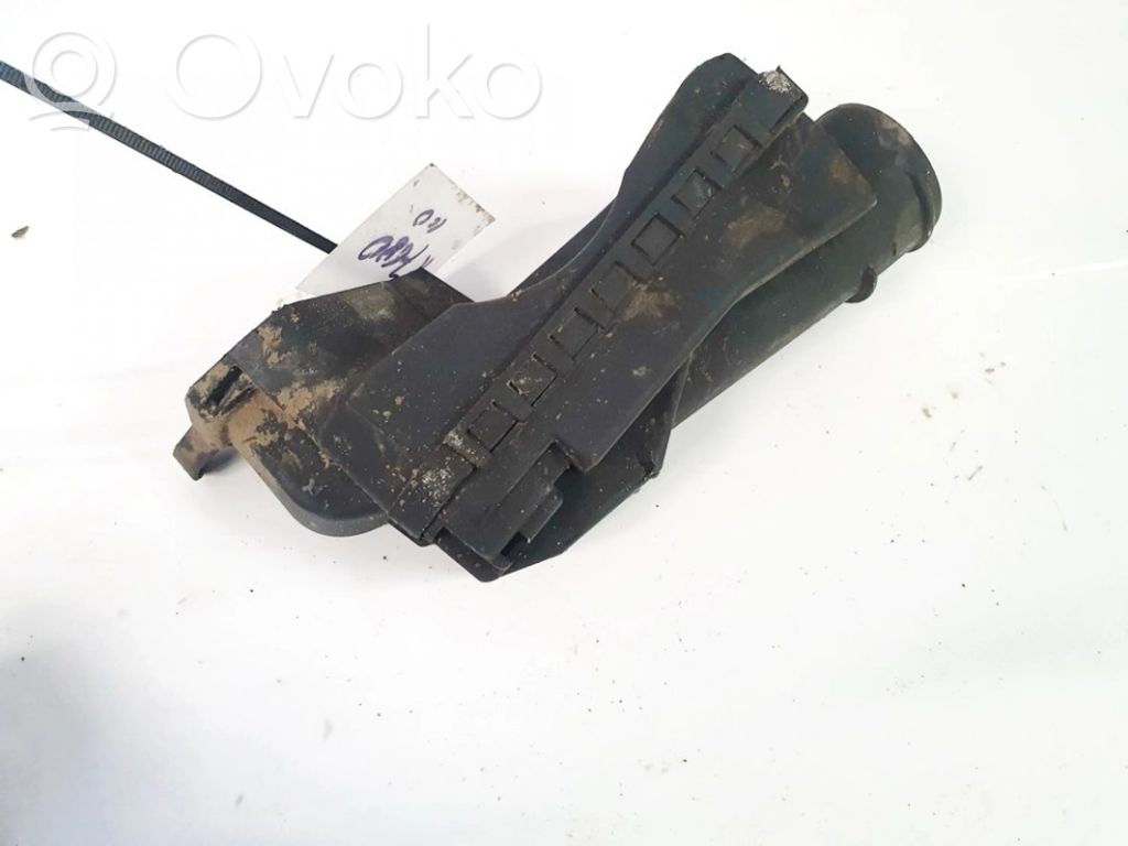Volkswagen Caddy Rura / Wąż dolotowy powietrza 