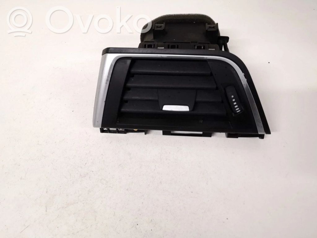 BMW 3 F30 F35 F31 Griglia di ventilazione centrale cruscotto 
