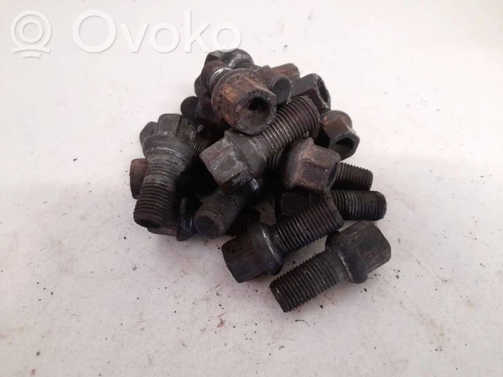 Tuercas/tornillos