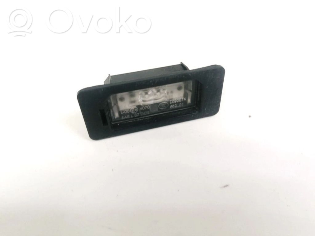 BMW 4 F32 F33 Lampa oświetlenia tylnej tablicy rejestracyjnej 
