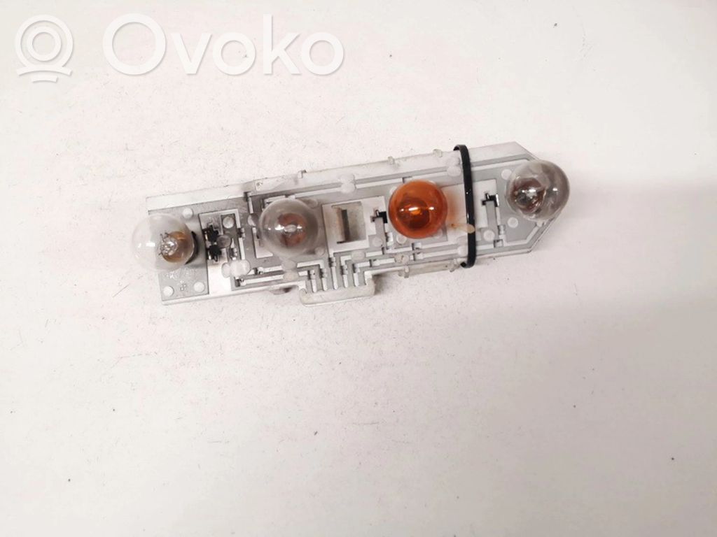 Skoda Superb B5 (3U) Porte ampoule de feu arrière 