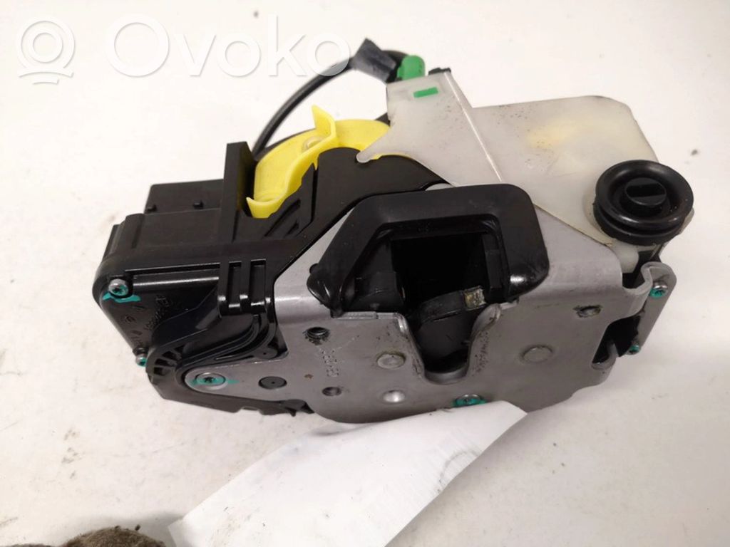Opel Insignia A Serratura portiera posteriore 