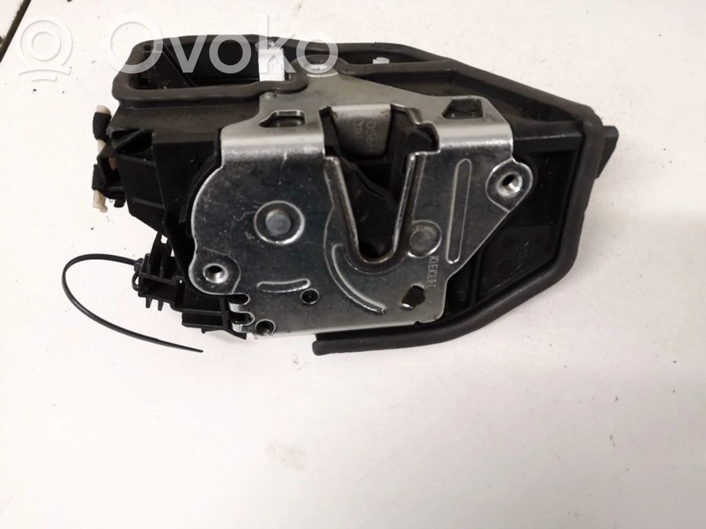 BMW 1 F20 F21 Încuietoare ușă față 