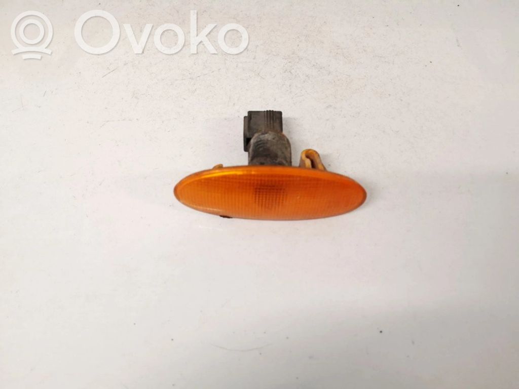 Fiat Punto (176) Indicatore di direzione del parafango anteriore 