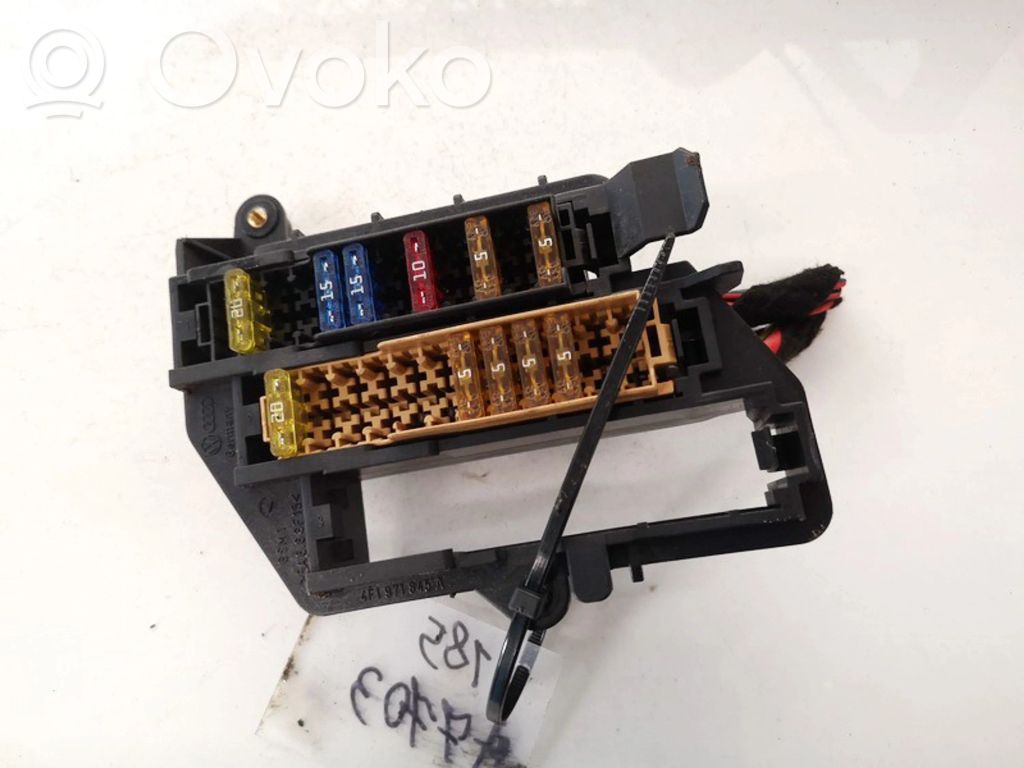 Audi A6 S6 C6 4F Set scatola dei fusibili 