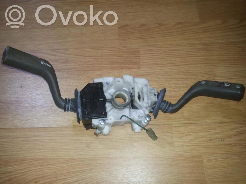 Volvo S40, V40 Manetka / Przełącznik kierunkowskazów wycieraczek 