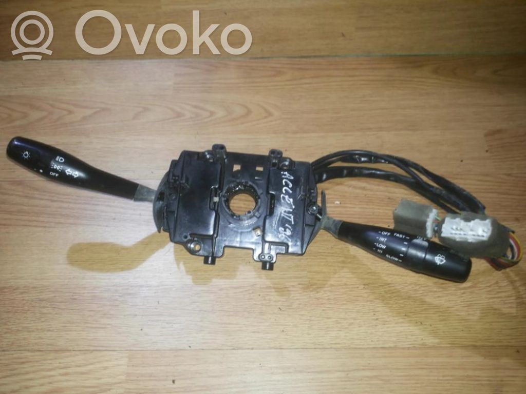 Hyundai Accent Commodo, commande essuie-glace/phare 