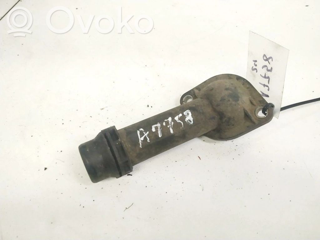 Volkswagen PASSAT B5 Conductă/furtun lichid de răcire motor 