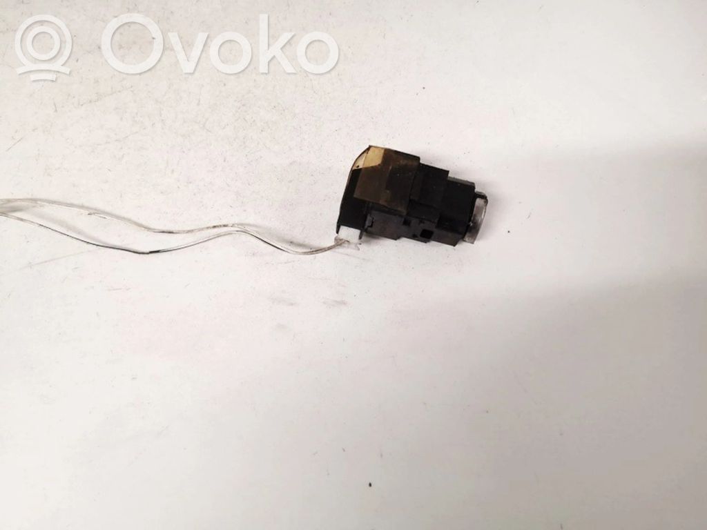 Toyota Corolla Verso AR10 Broască ușă față (lângă mâner)
