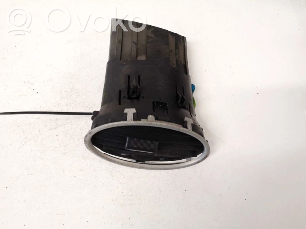 Ford Focus Rejilla de ventilación central del panel 
