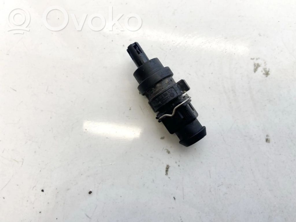 Audi A4 S4 B5 8D Interior temperature sensor 
