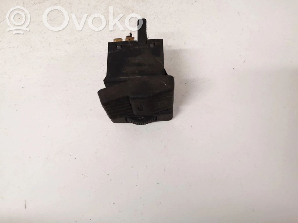Volkswagen PASSAT B3 Interruptor de control del panel de luces 