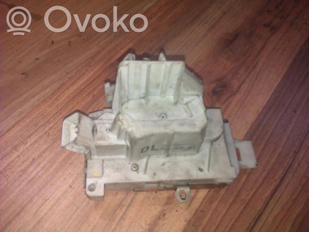 Ford Focus Priekšpusē slēdzene