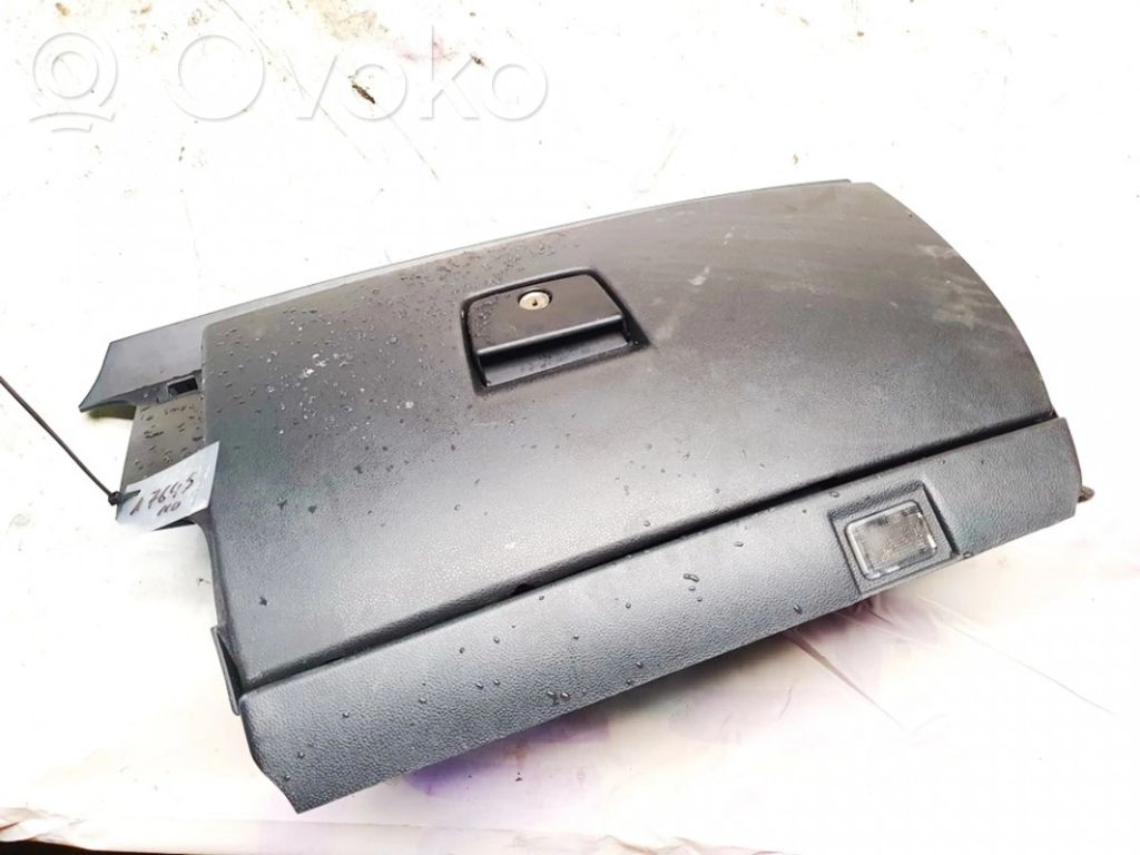 Volvo V50 Handschuhfach 