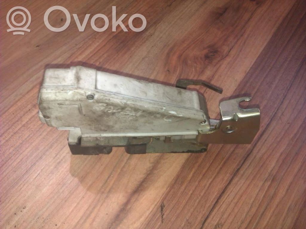 Ford Mondeo MK I Încuietoare ușă față 