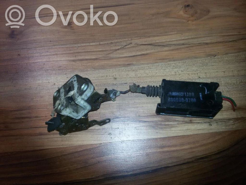 Mazda 323 F Încuietoare ușă spate 