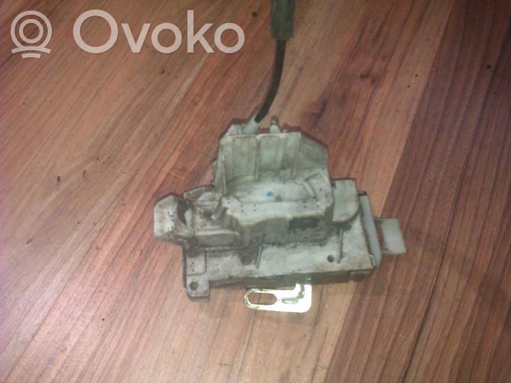 Ford Mondeo MK II Etuoven lukko 