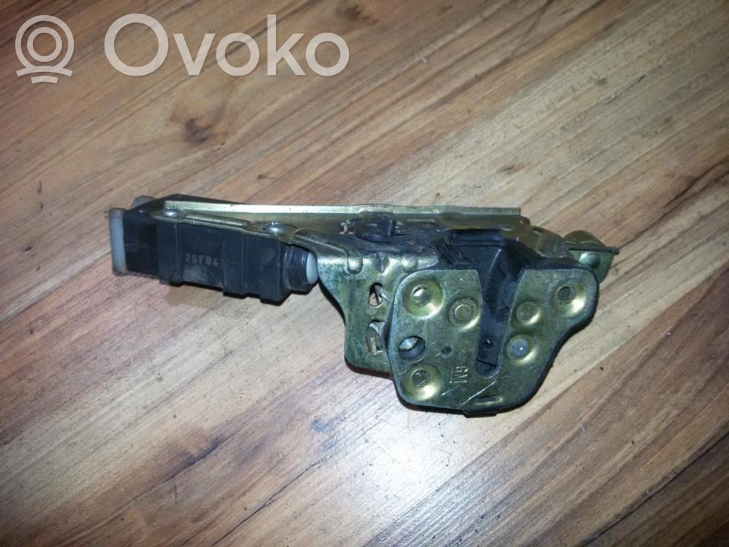 Opel Omega B1 Takaoven lukko 