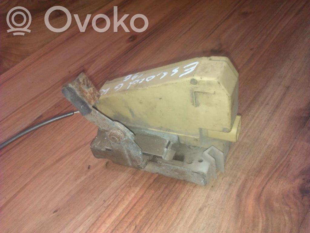 Ford Escort Aizmugurē slēdzene 