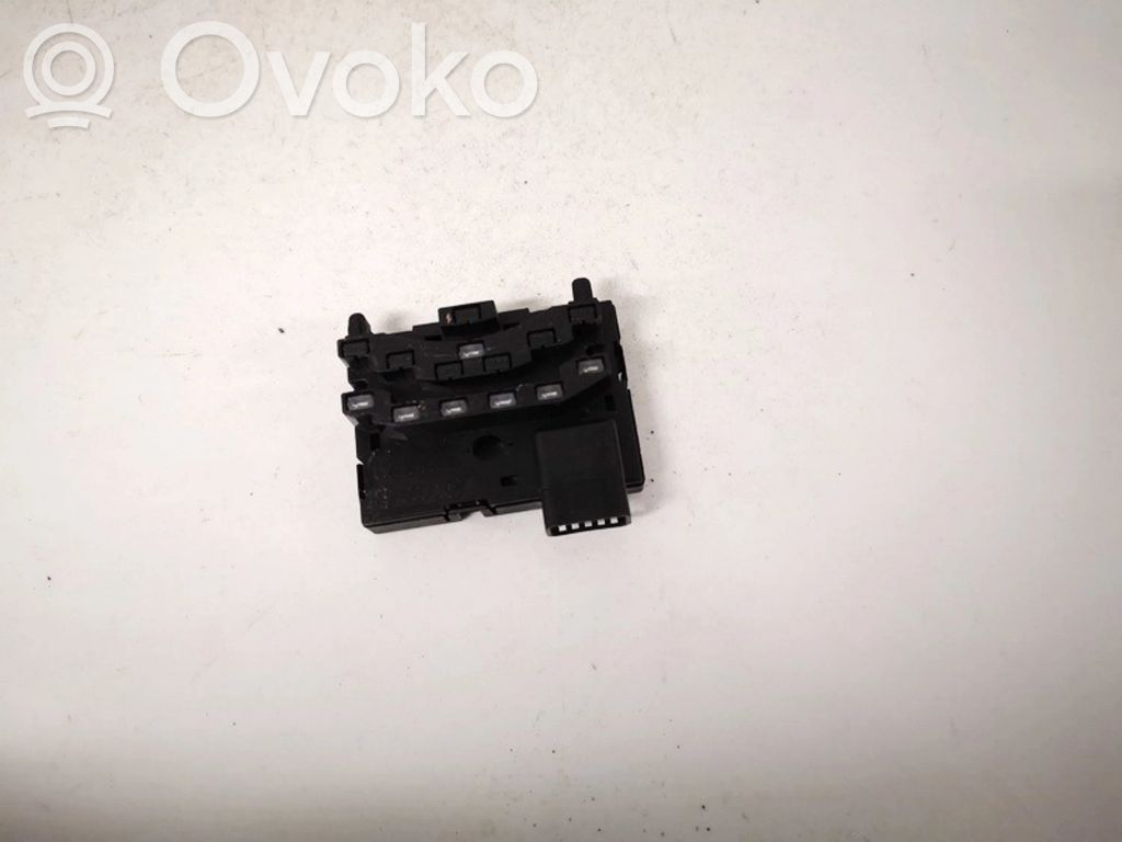 Volkswagen Golf V Uchwyt / Rączka regulacji kierownicy 